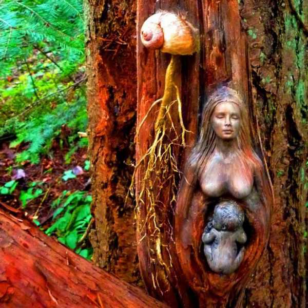 esculturas-en-madera-madre